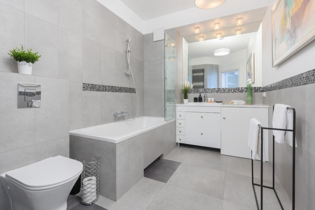 Quiet Apartment Park Edwarda Szymanskiego By Noclegi Renters Warsaw Ngoại thất bức ảnh