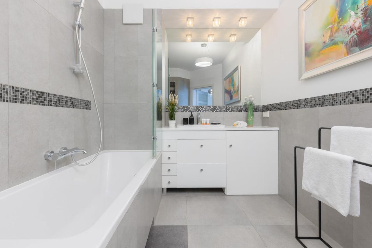 Quiet Apartment Park Edwarda Szymanskiego By Noclegi Renters Warsaw Ngoại thất bức ảnh